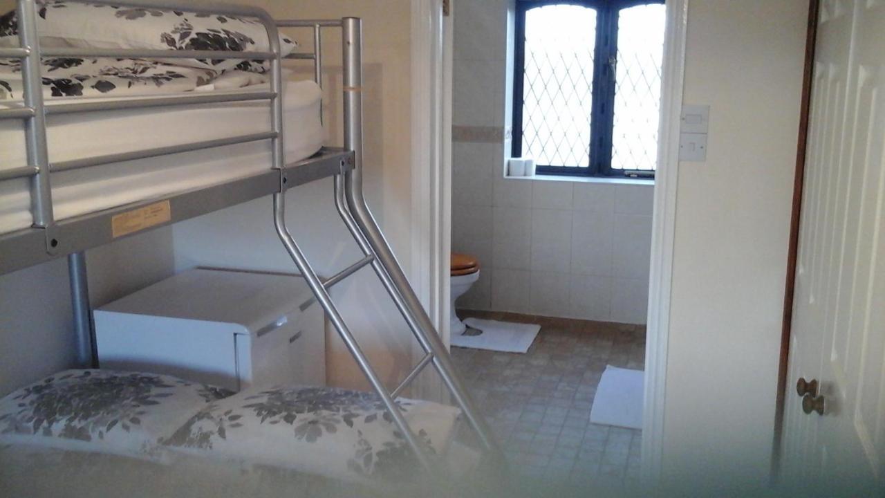 Elm House Accommodation Уисбек Экстерьер фото