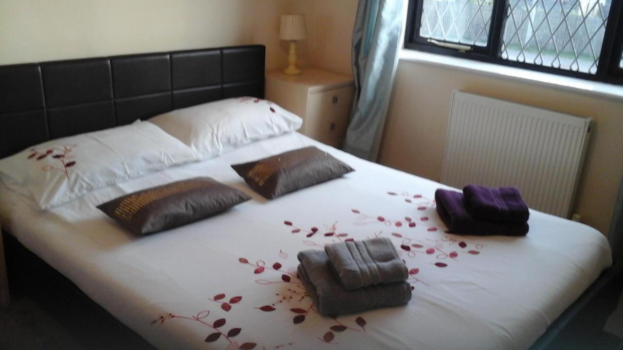 Elm House Accommodation Уисбек Экстерьер фото