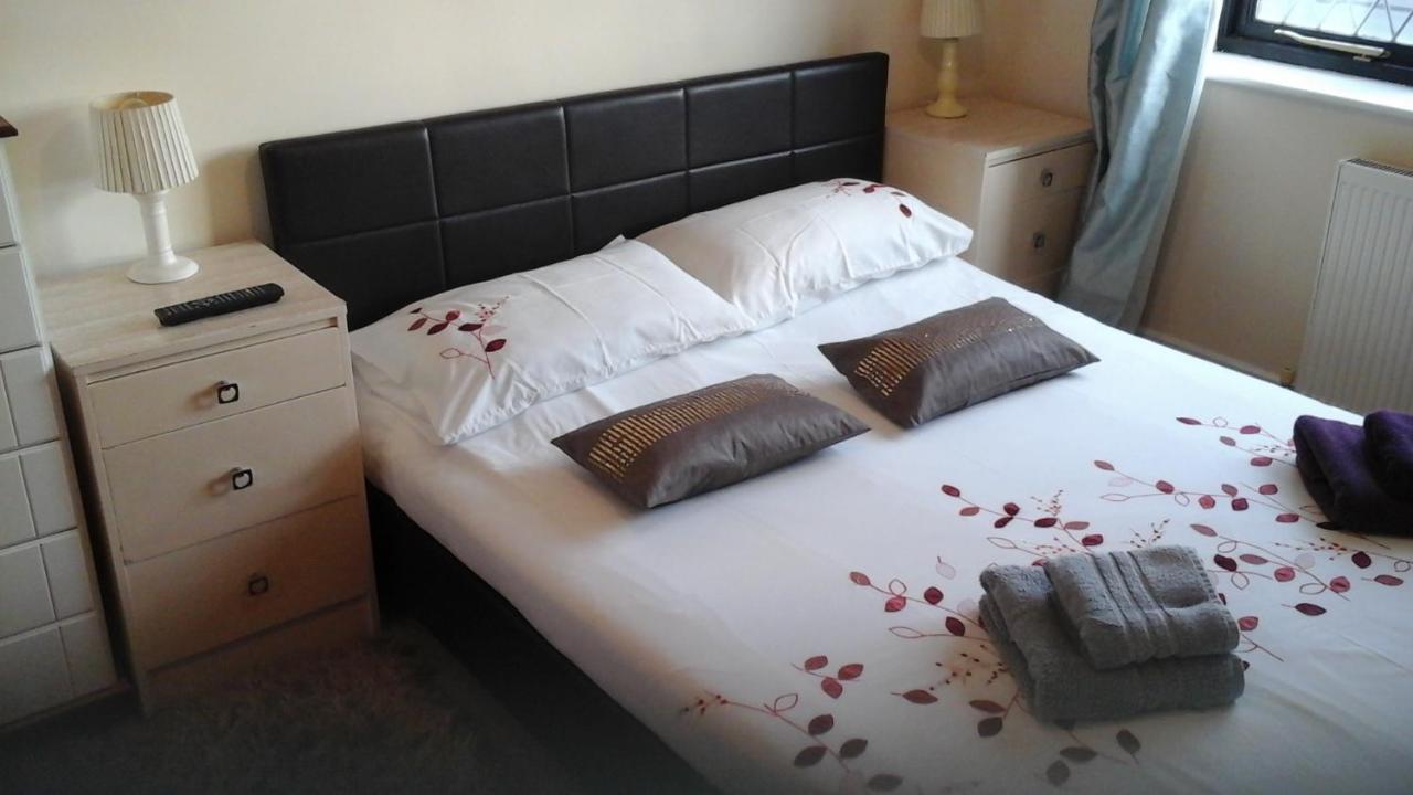 Elm House Accommodation Уисбек Экстерьер фото