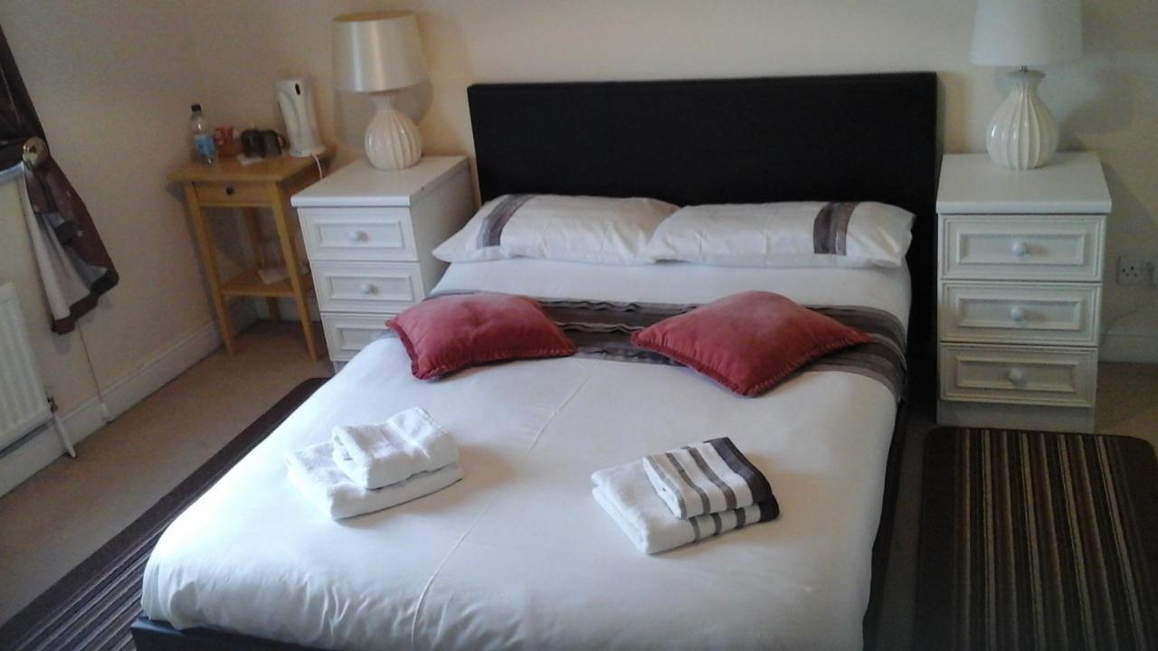 Elm House Accommodation Уисбек Экстерьер фото