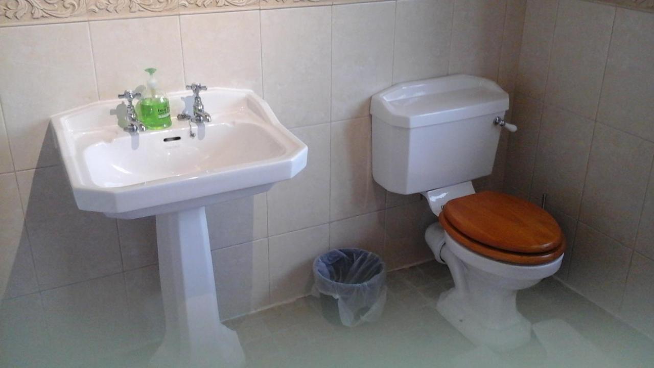 Elm House Accommodation Уисбек Экстерьер фото