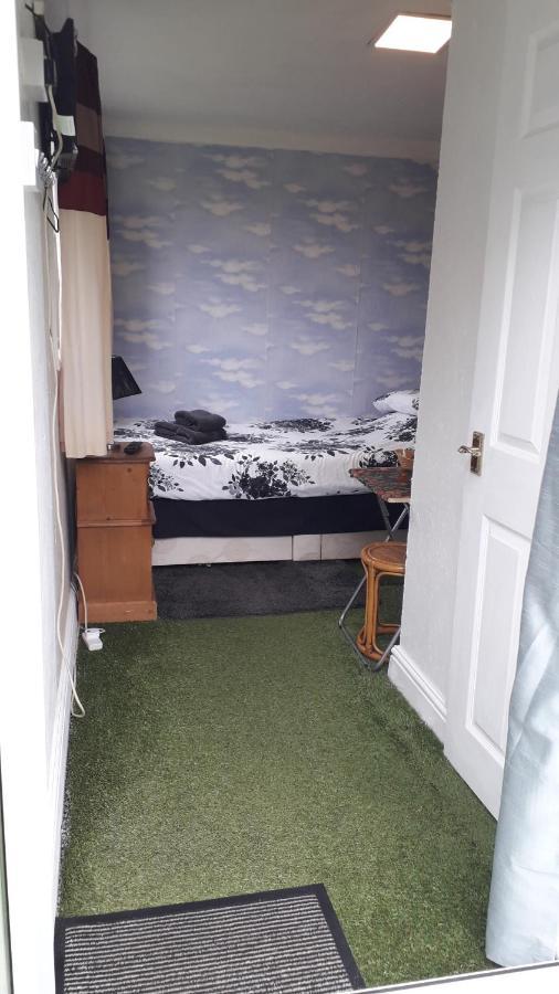 Elm House Accommodation Уисбек Экстерьер фото