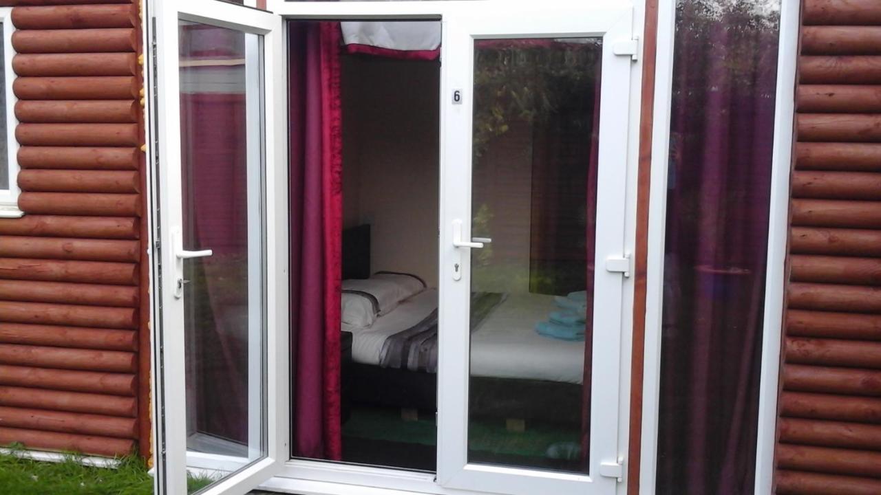 Elm House Accommodation Уисбек Экстерьер фото