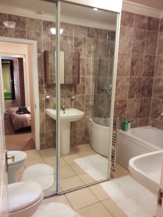 Elm House Accommodation Уисбек Экстерьер фото